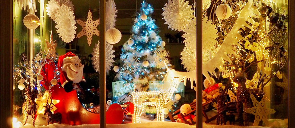Comment décorer une vitrine?