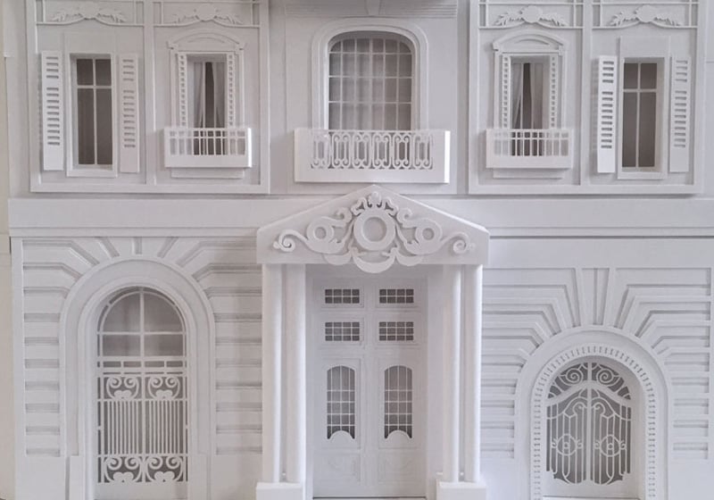 Les étonnantes sculptures en papier de Camille Ortoli
